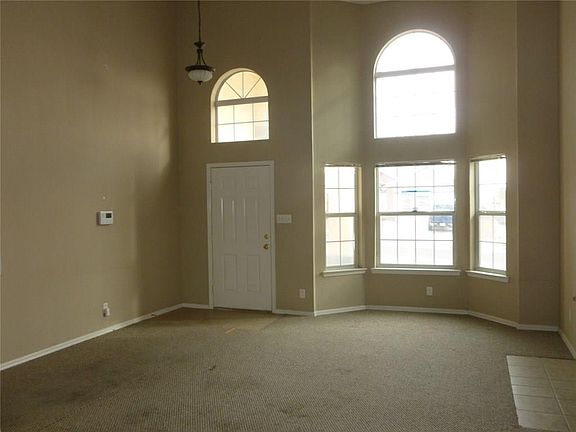 4th image of 233 Bagwell Ct
