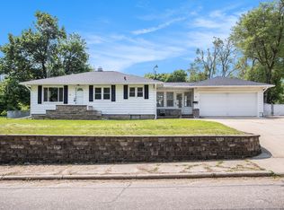 68 Bidwell St E, Battle Creek, MI 49015