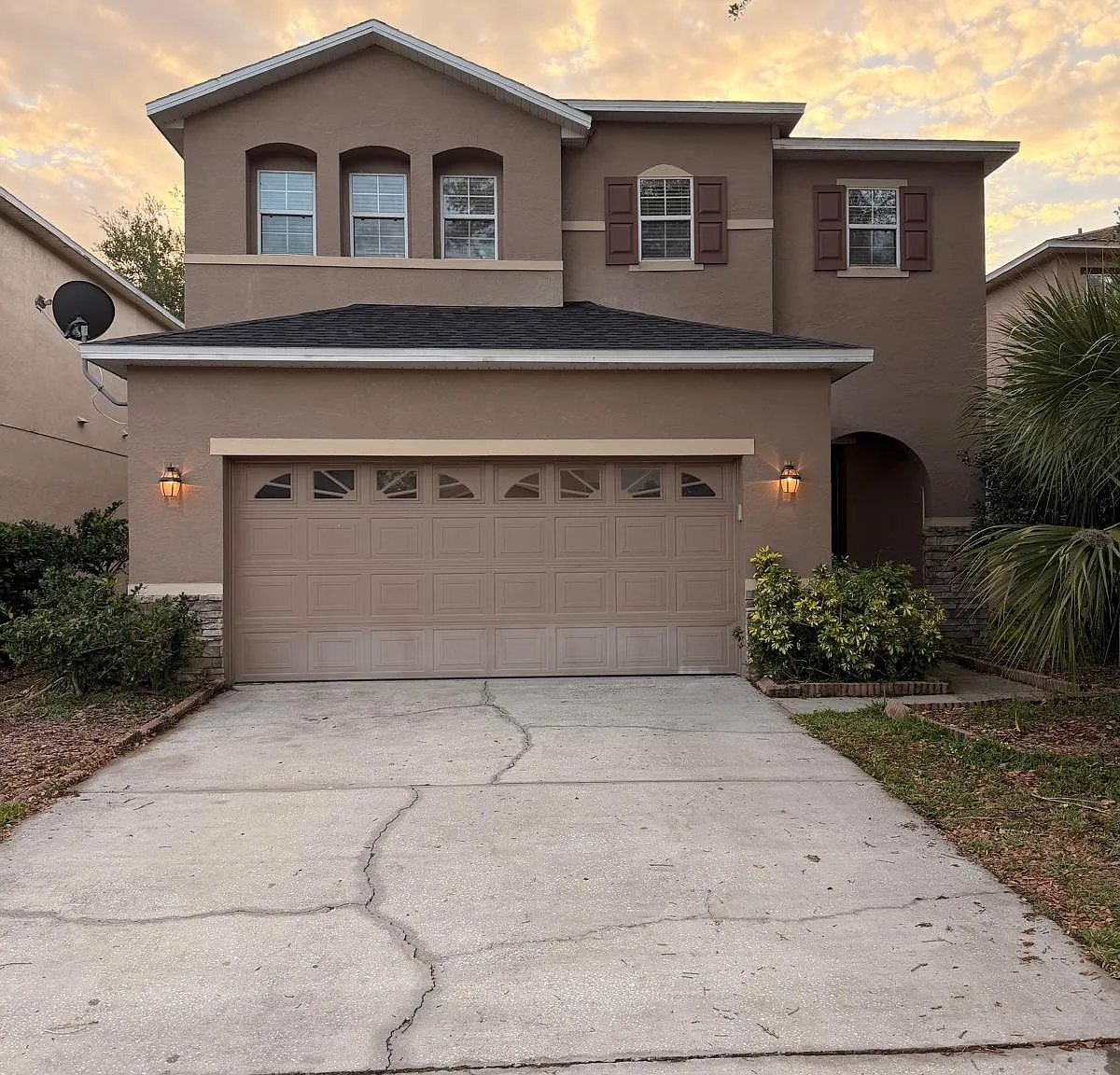 3 bed, 2.5 bath, 2100 sqft, $2,500 — Photo 1