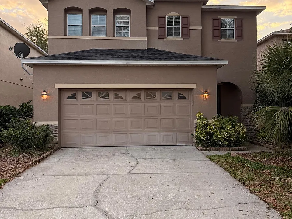 2405 Silvermoss Dr