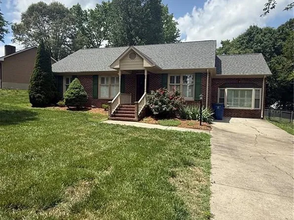 1008 Lashley Park Dr, Gibsonville, NC 27249