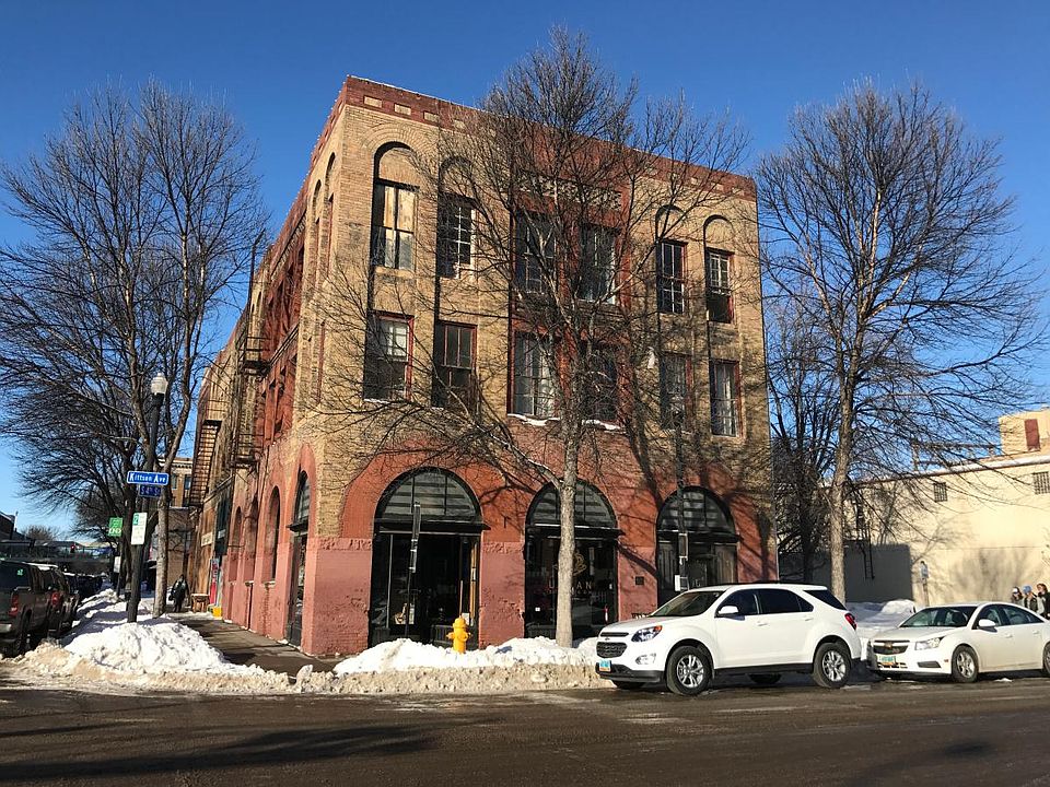 1st image of 324 Kittson Ave