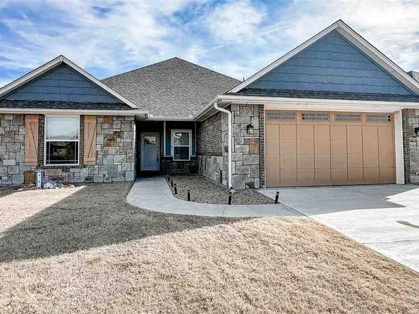 1009 NE Scissortail Dr, Lawton, OK 73507