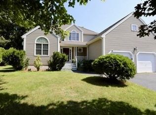 3 Bummet Brook Cir, Shrewsbury, MA 01545