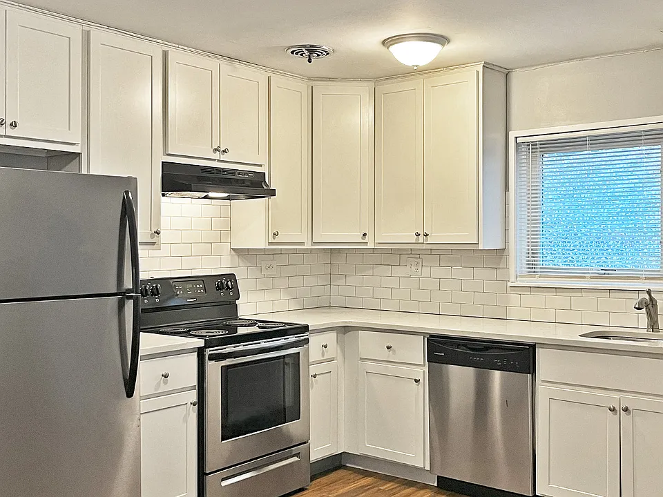 633 S. Maple Ave.