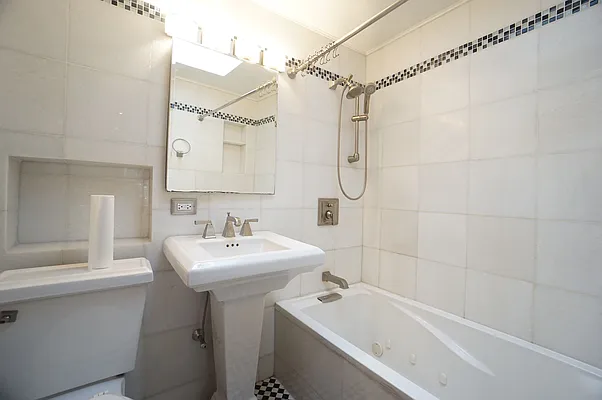 Rented by Compass | media 14