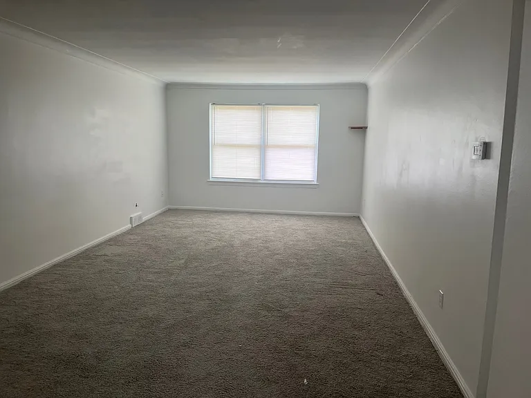 21535 Kingsville St #208 — Photo 5