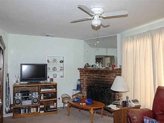 2nd image of 3253 E Simpson Ave