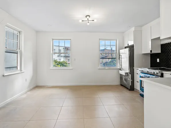 3-35 Grandview Avenue image 17 of 23