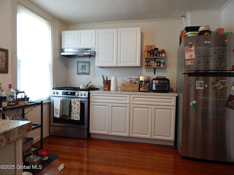 3rd image of 152 Dove Street