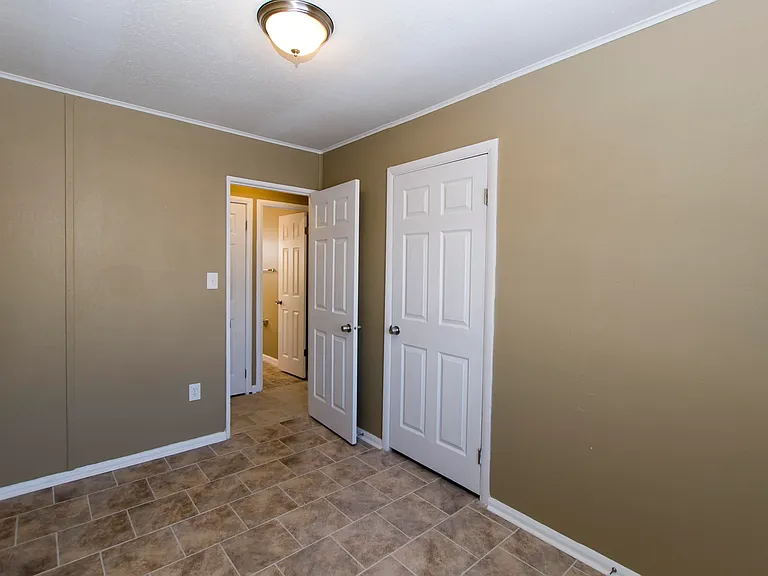 57 Rockland Dr — Photo 8