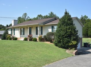 6325 Booth Ct, Kingsport, TN 37663