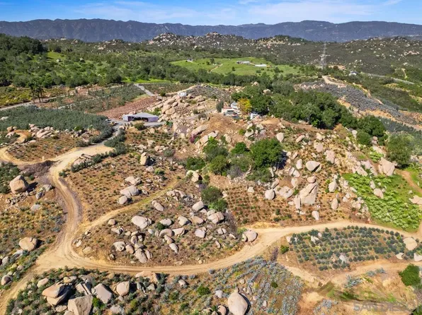 39093 Harris Truck Trl, Fallbrook, CA 92028