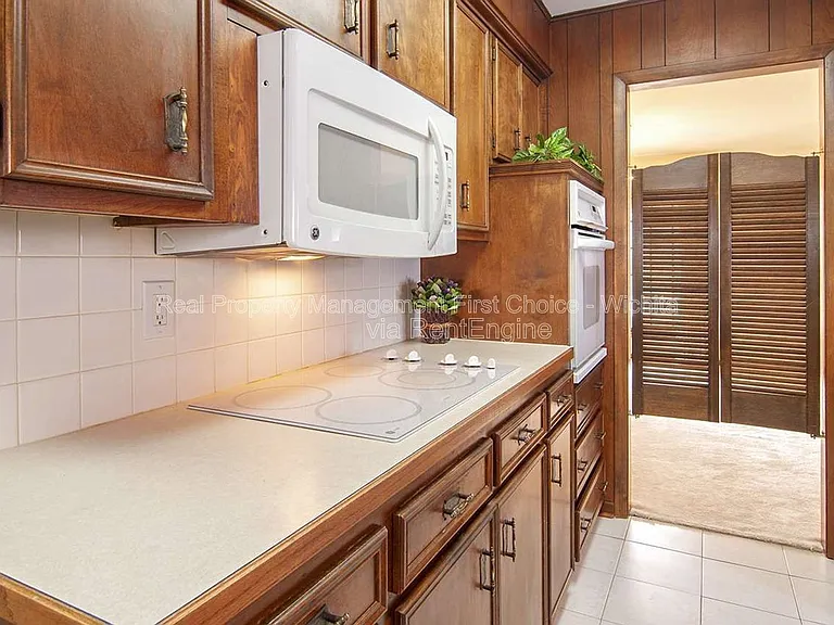 244 N Live Oak Ln — Photo 16