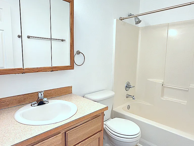 8807 N Tyndall Ave — Photo 32