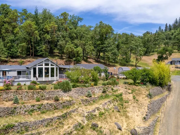 185 Lady Slipper Ln, Roseburg, OR 97470