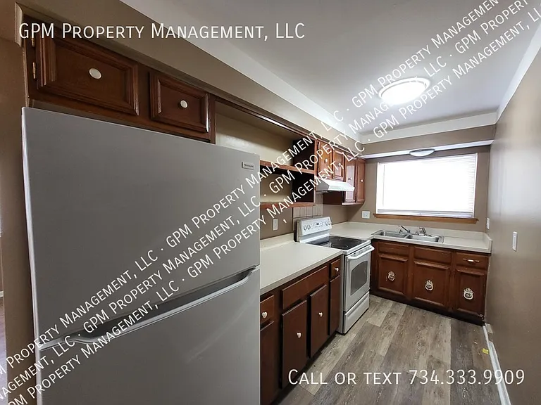 875 Raupp Pl #2 — Photo 9