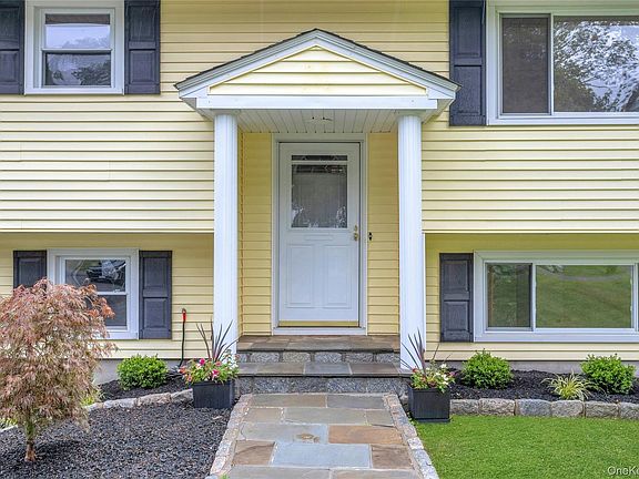 2nd image of 2743 Springhurst Street