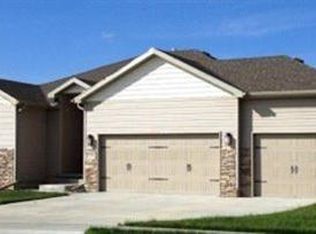 7156 Countryview Rd, Lincoln, NE 68516