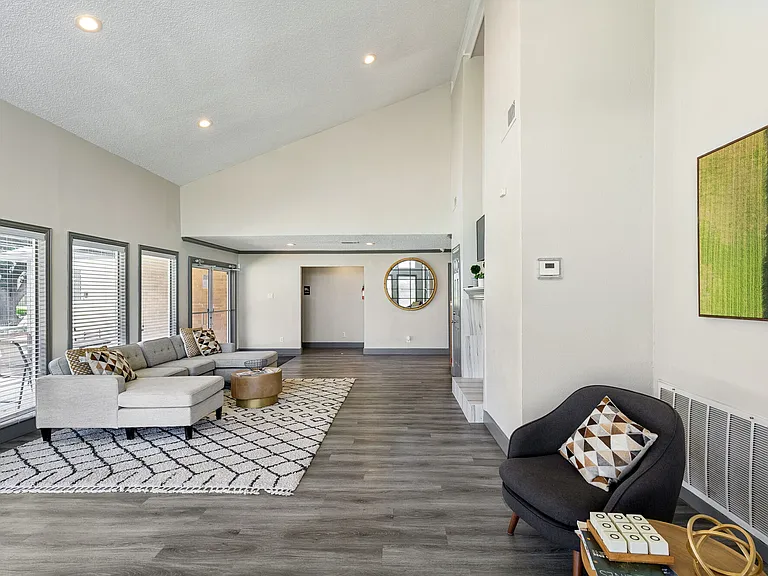 The Lydian Apartments — Photo 9
