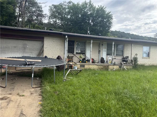 2106 Military Dr, Dardanelle, AR 72834
