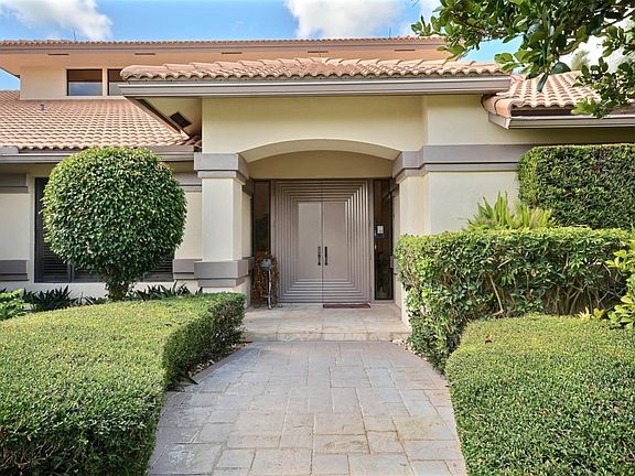 4846 Tallowwood Ln Boca Raton entry