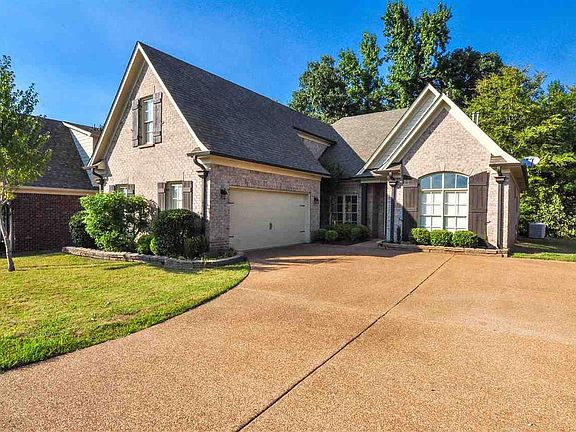 2nd image of 8746 Brunswick Forest Dr
