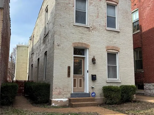 2703 McNair Ave, Saint Louis, MO 63118
