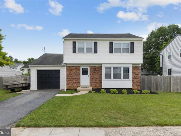 1636 Robert Rd, Lancaster, PA 17601