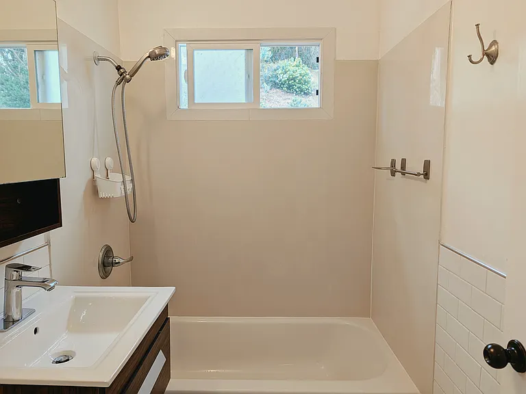 1064 Gilman Dr — Photo 12