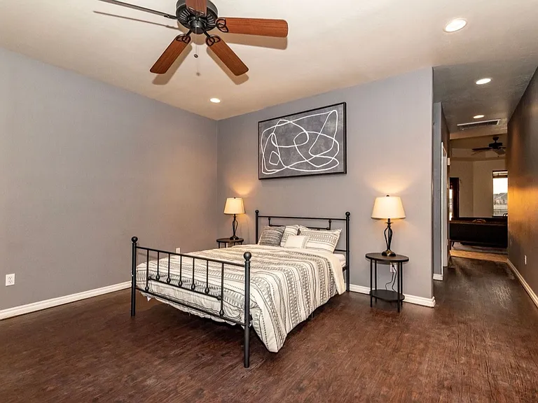7623 Wyatt Lake Dr — Photo 46