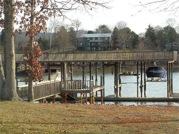 4th image of 232 Blarney Stone Ct
