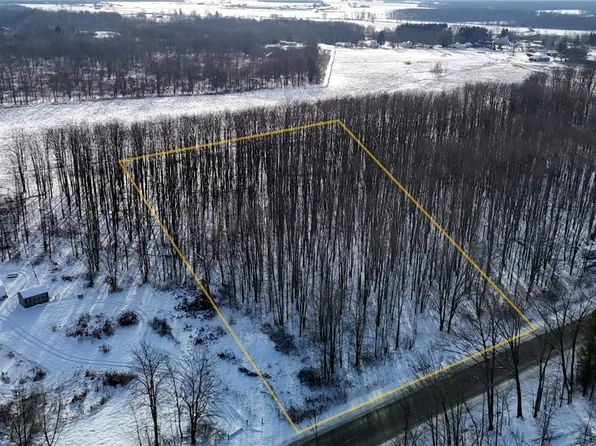 3522 Footville Richmond Rd, Dorset, OH 44032