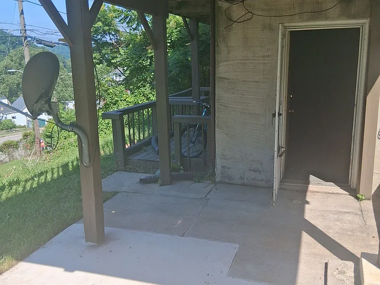 32 Parkway Ave — Photo 11