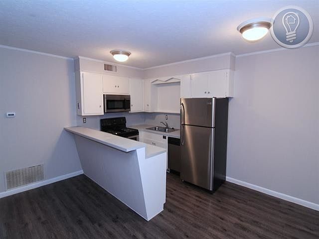 2nd image of 2610 W 10th St