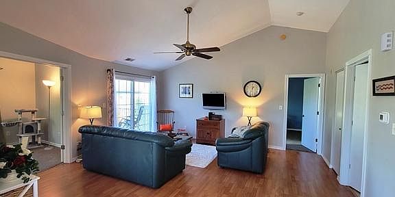 5th image of 2503 Sheehan Dr Unit 203
