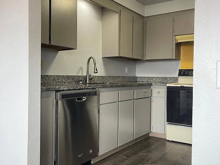 1238 Dorval Ave NW — Photo 6