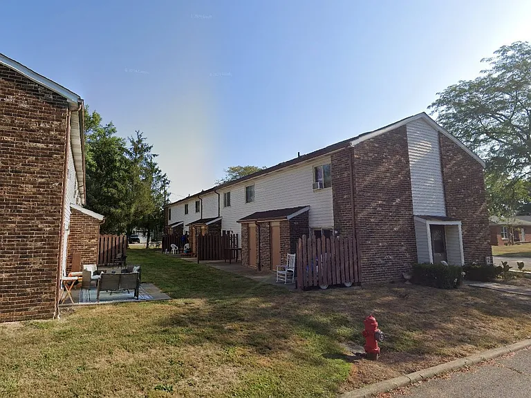 351 Fairview Ave #351 — Photo 3