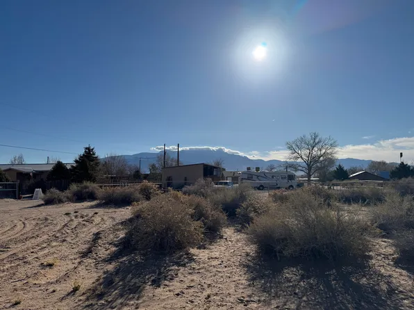 Camino Los Milagros, Corrales, NM 87048