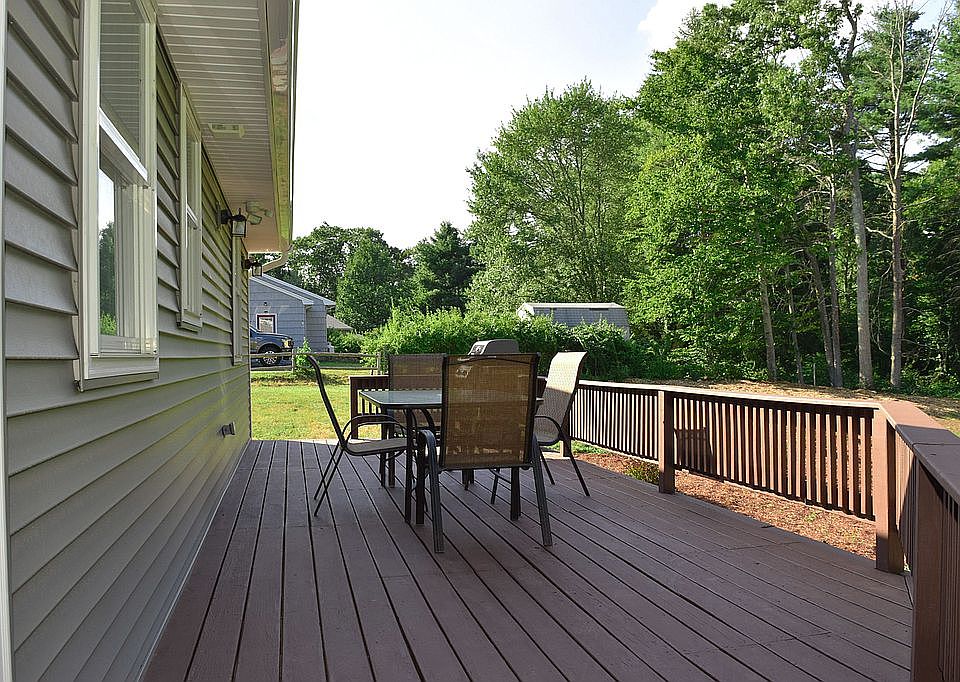 135 Beach St, Foxboro, MA 02035 Zillow