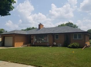 8463 W Denver Ave, Milwaukee, WI 53224