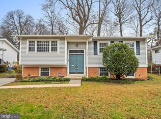 11905 Hunters Ln, Rockville, MD 20852