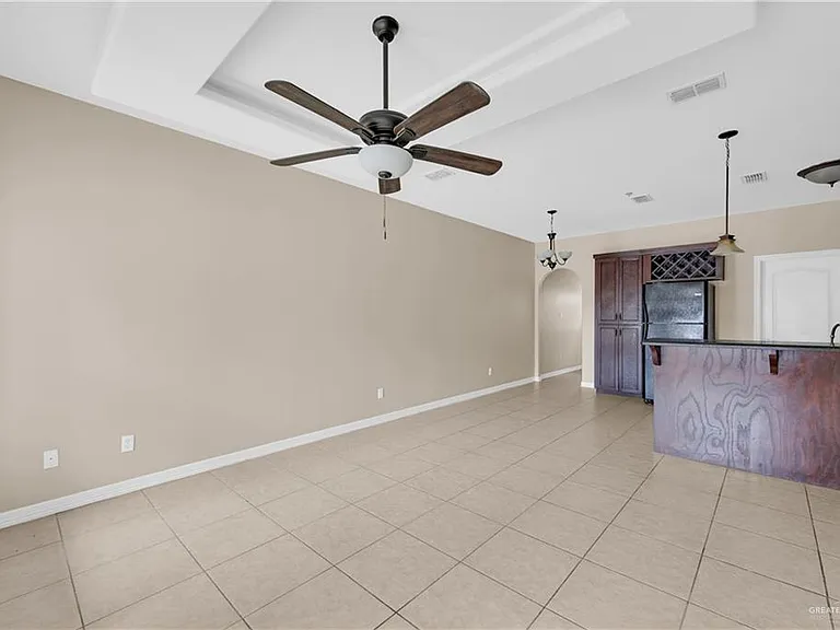 3700 S Embassy Ave #3 — Photo 2
