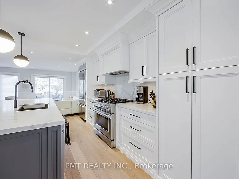 50 Thursfield Cres — Photo 10