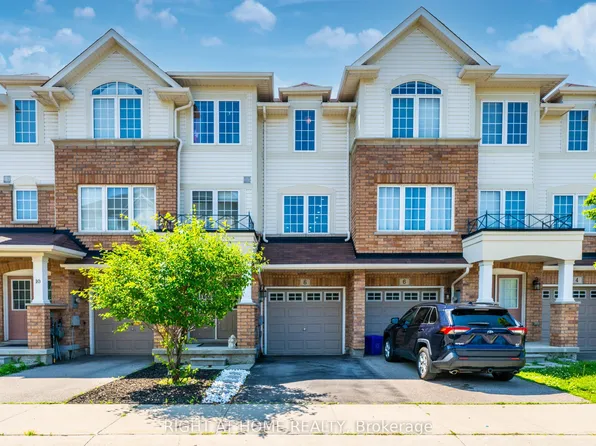 8 Kenridge Ter, Hamilton, ON L8J 0G4