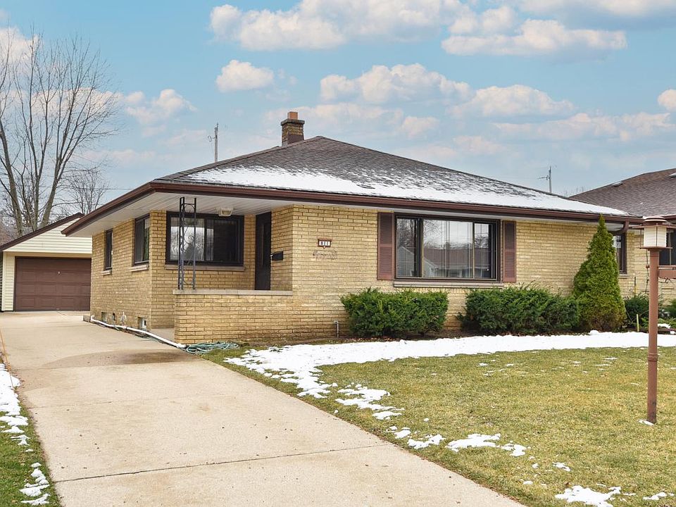 1st image of 811 Mackinac AVENUE