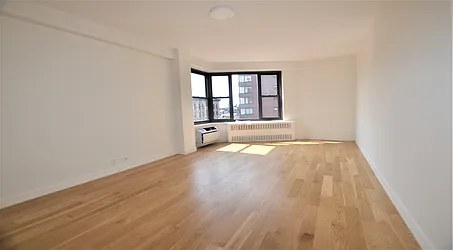 Rented by Manhattan Realty Group