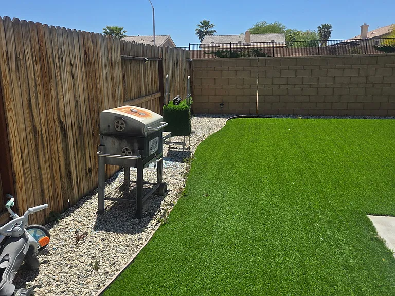 11549 Tatiana Dr — Photo 9