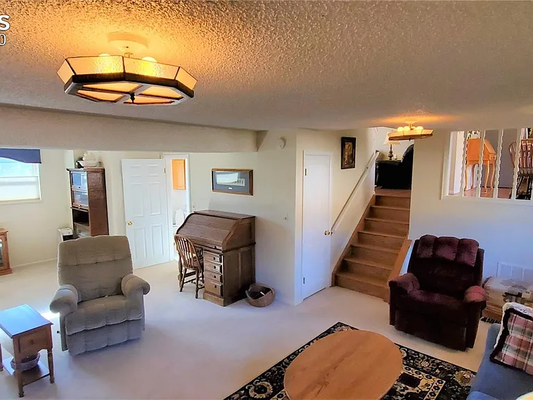 2126 Lander Cir — Photo 13