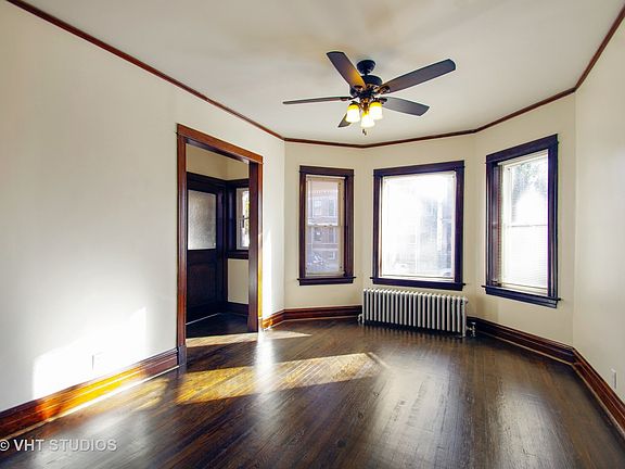 2nd image of 2532 N Avers Ave #1